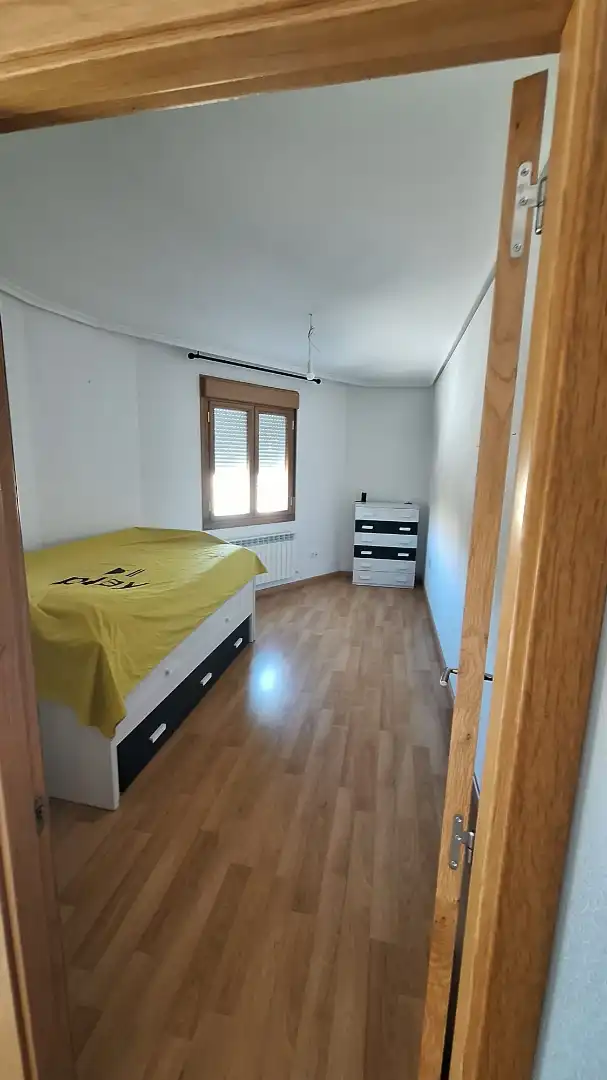 Bedroom of Detached homes for sale in Mucientes  with Heating, Parquet flooring and Furnished