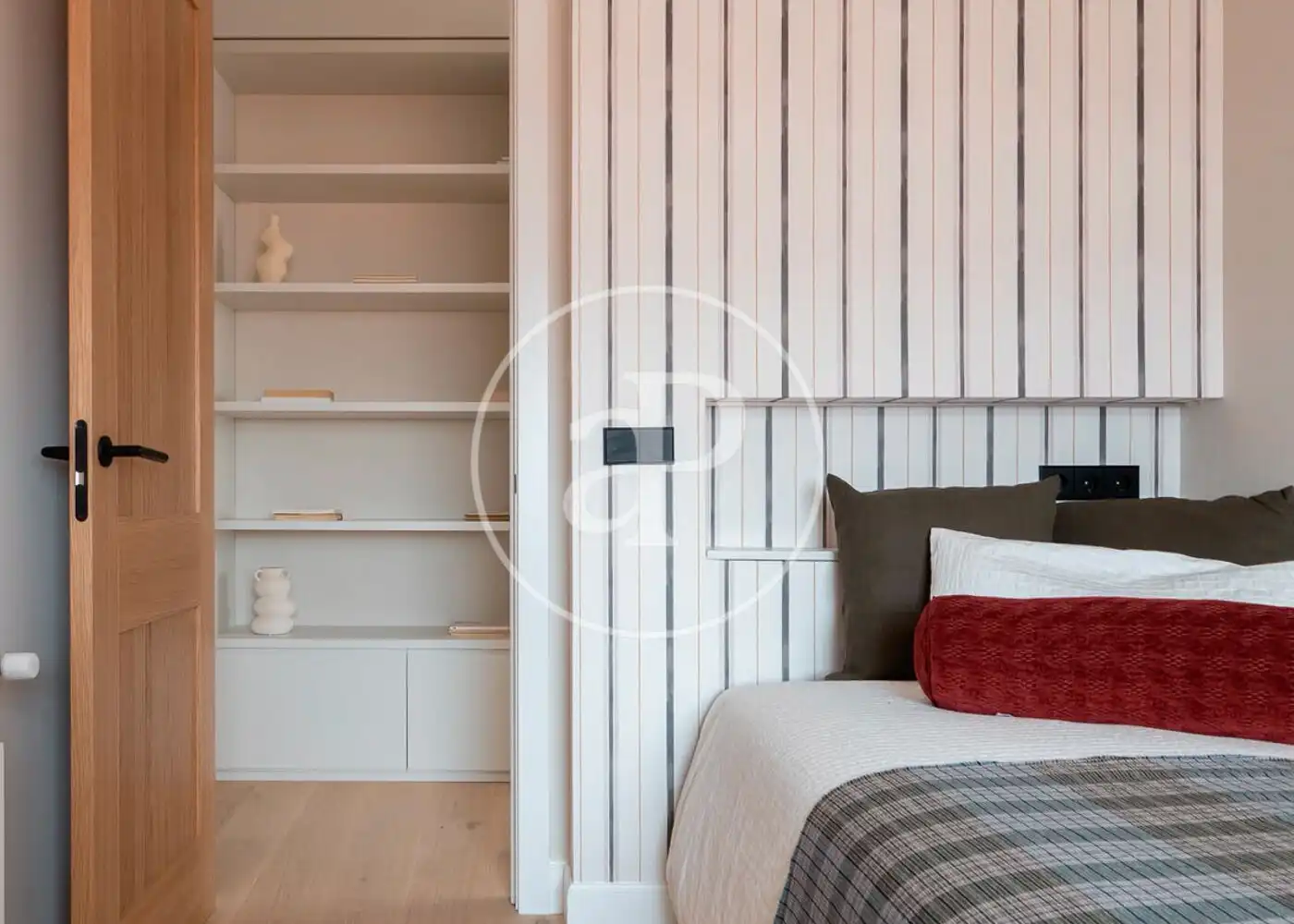Bedroom of Flat for rent in Madrid  with Air Conditioner, Heating and Terrace