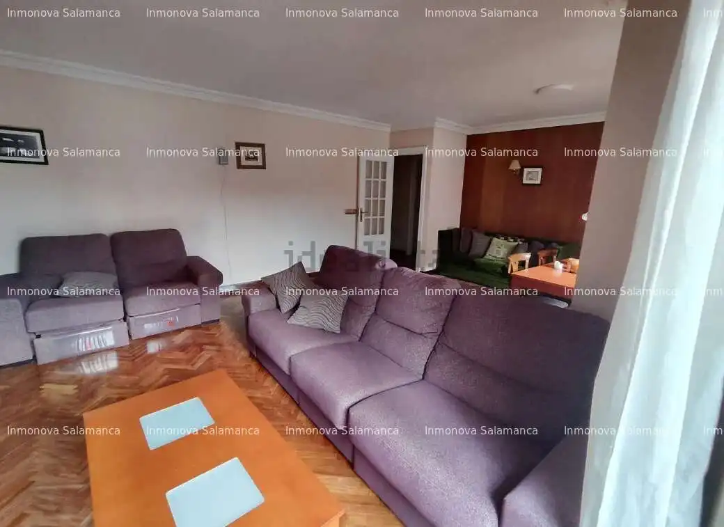 Living room of Flat for rent in Salamanca  with Heating, Furnished and Oven