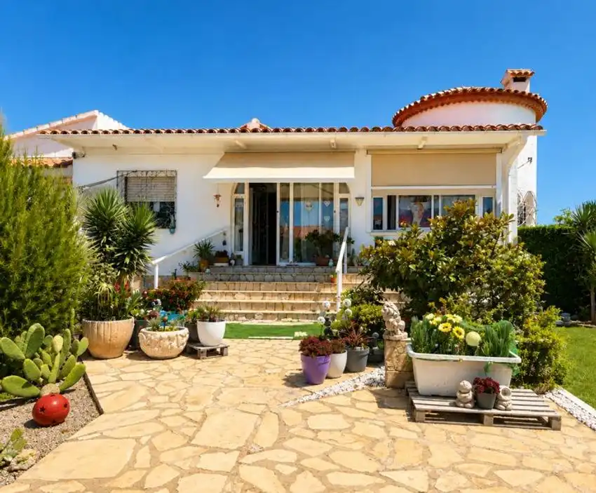 House for sale in Miami Platja