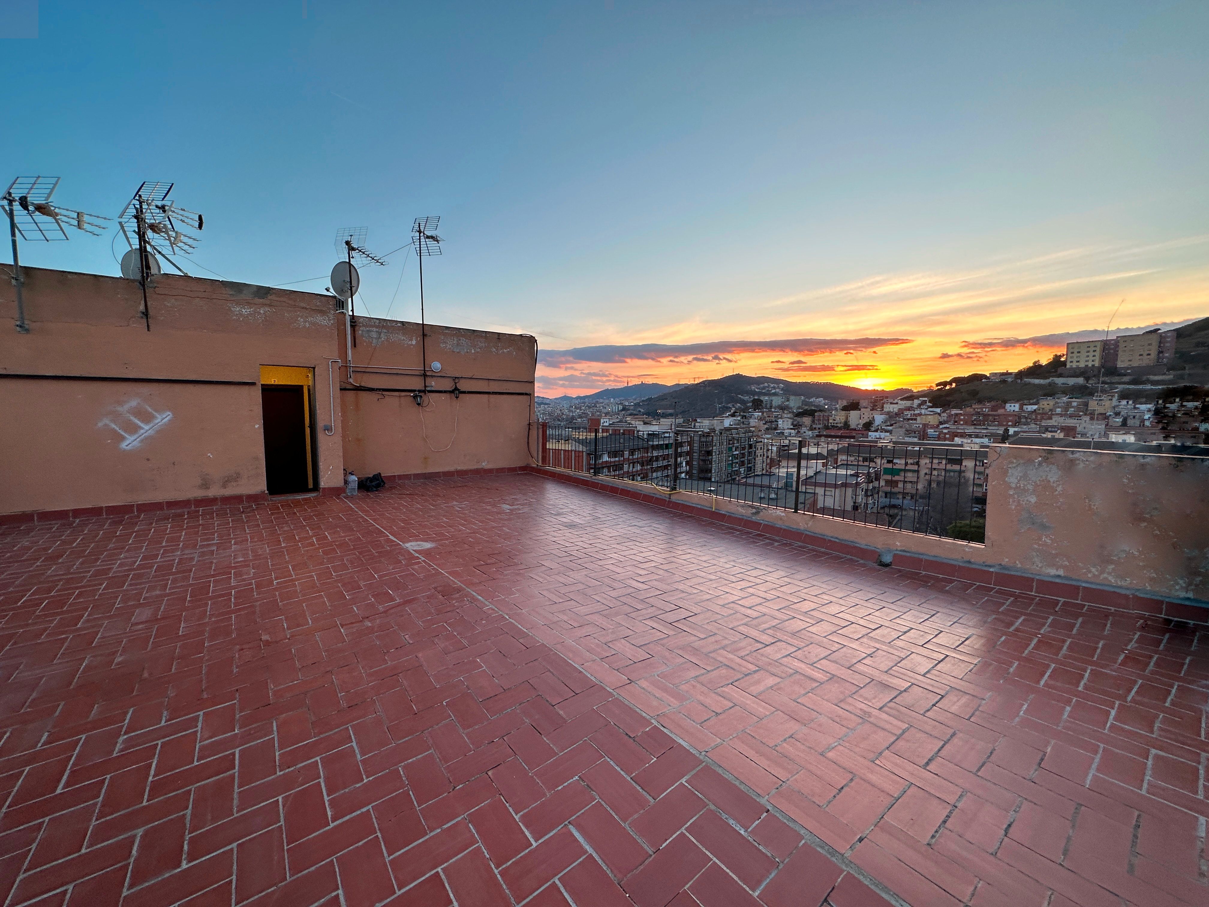 Terrace of Flat for sale in Santa Coloma de Gramenet  with Terrace and Balcony