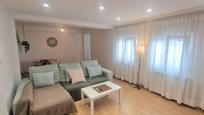 Living room of Flat for sale in  Zaragoza Capital  with Air Conditioner, Heating and Terrace