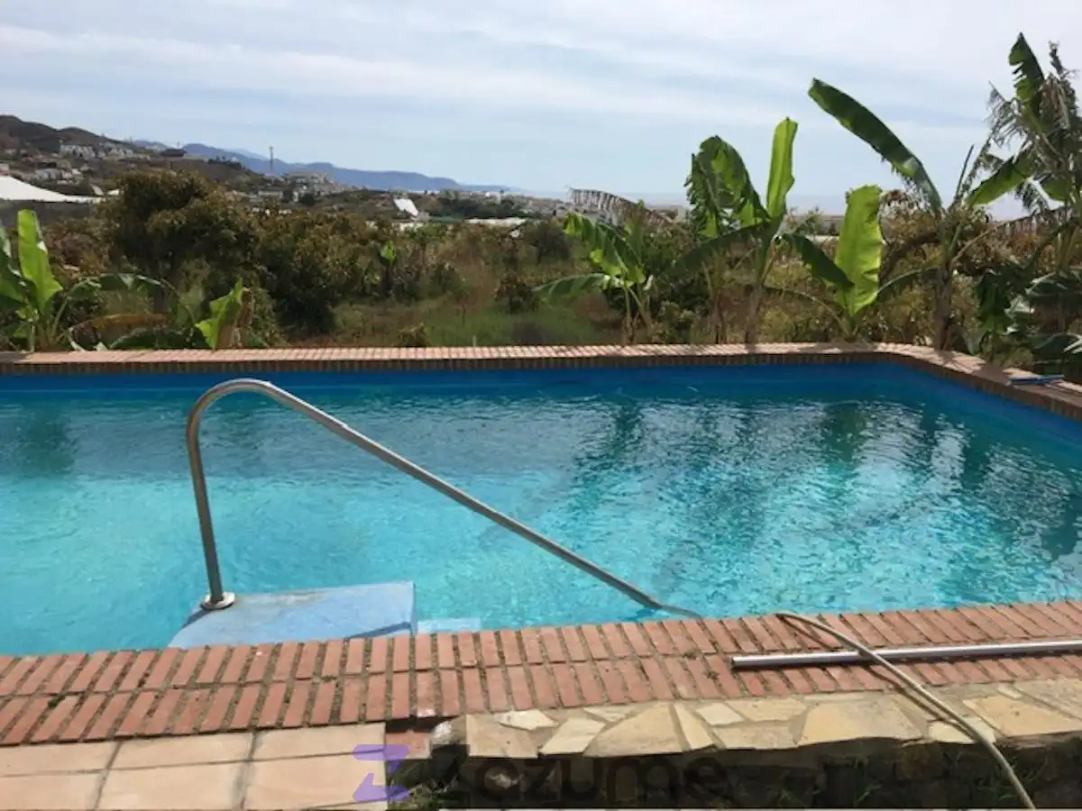 Schwimmbecken von Haus oder Chalet zur Miete in Torrox mit Privatgarten, Terrasse und Schwimmbad