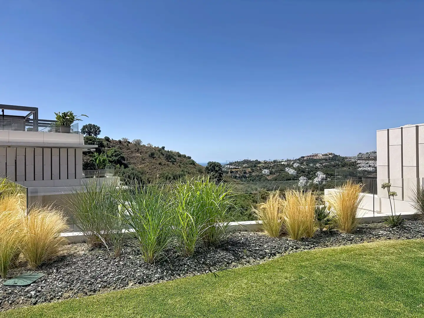 Apartments for sale in Benahavís  with Air Conditioner, Terrace and Storage room
