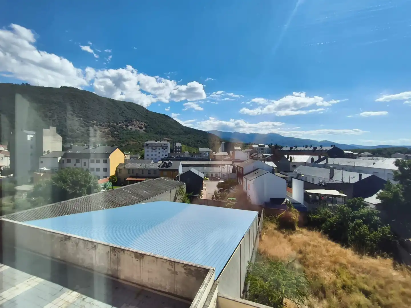 Vista exterior de Piso de alquiler en Ponferrada con Calefacción, Trastero y Amueblado