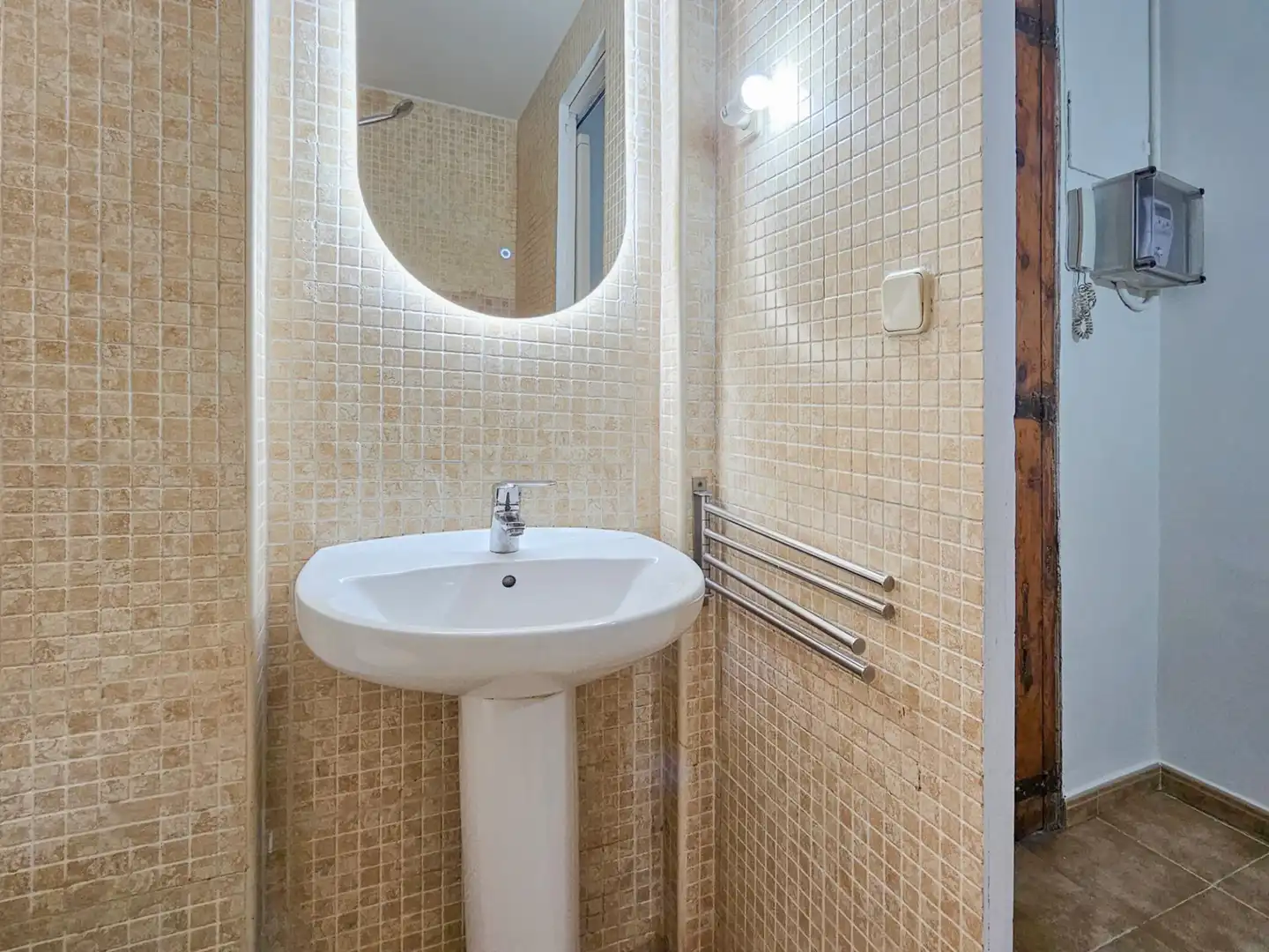 Bathroom of Apartments for sale in Barcelona