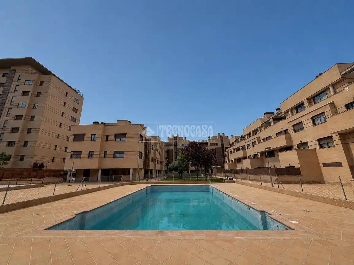 Piscina de Piso en venta en Yebes