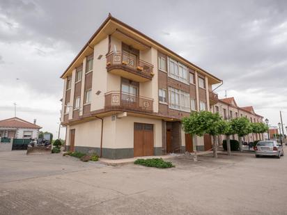 Außenansicht von Wohnung zum verkauf in El Oso mit Heizung, Terrasse und Möbliert