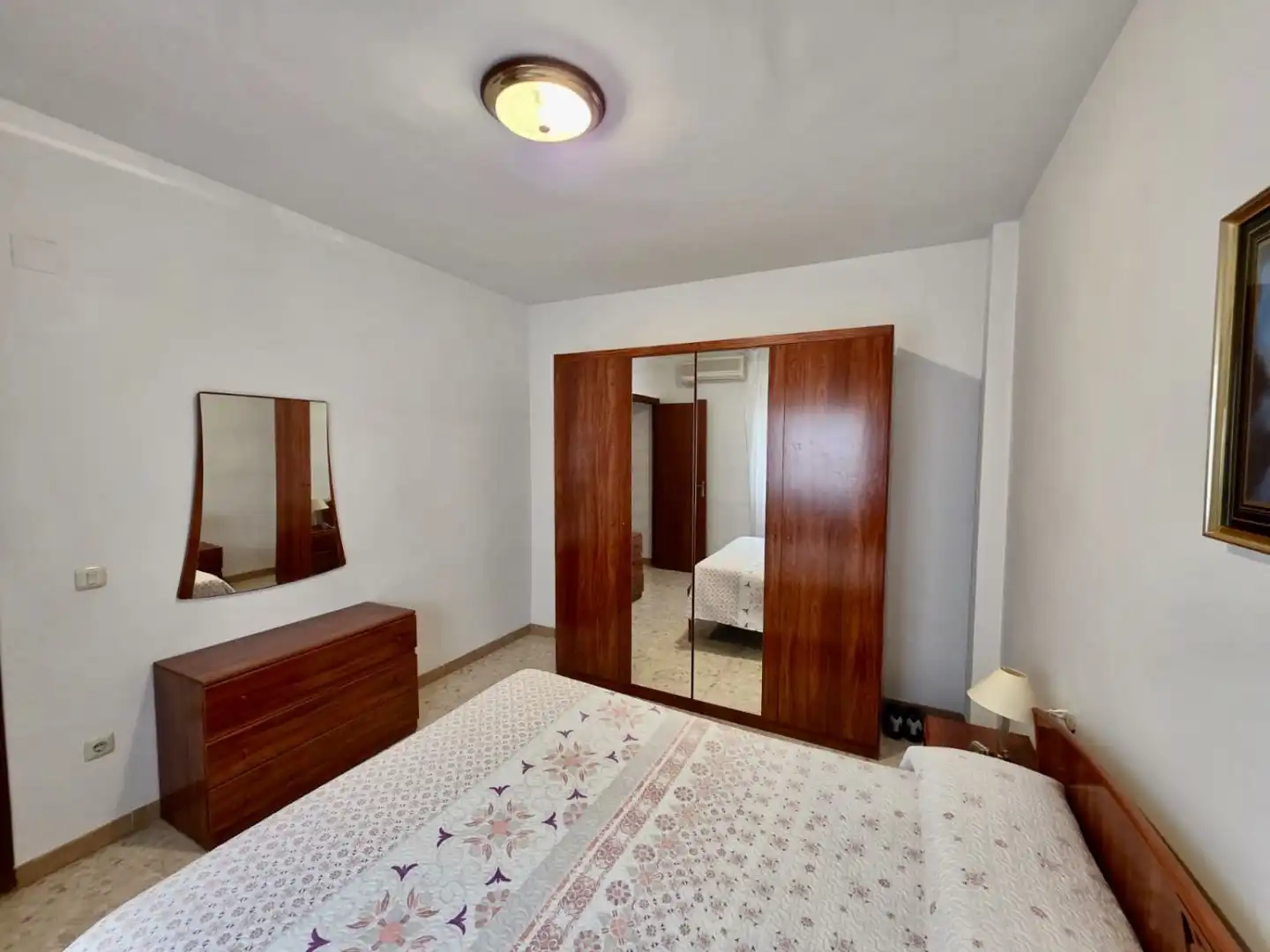 Habitación de Casa adosada en venta en Lora del Río con Aire acondicionado y Trastero