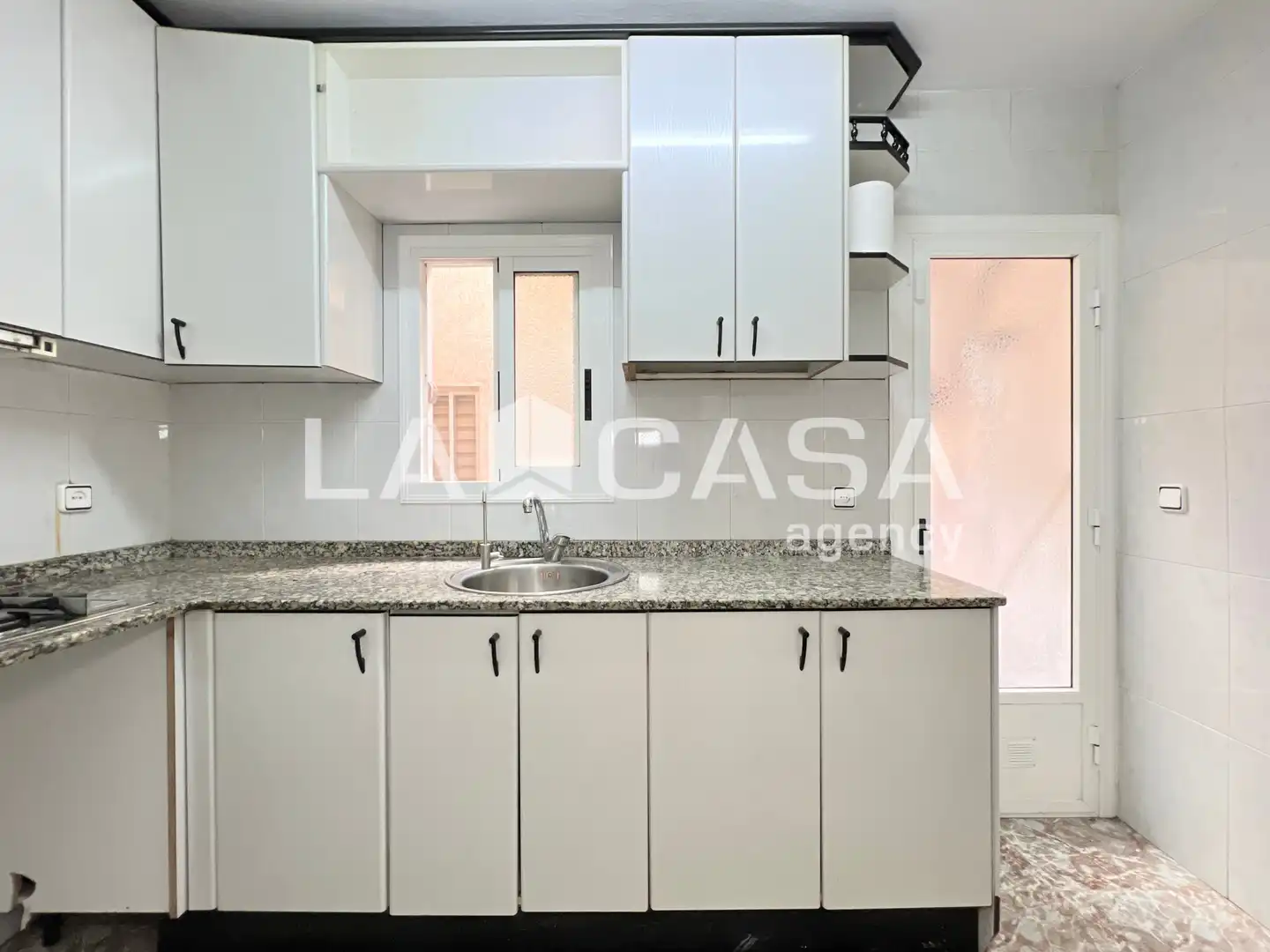 Kitchen of Flat for sale in Salut - Lloreda