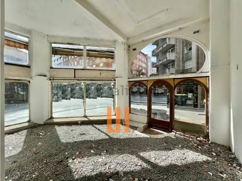 Vista exterior de Local de alquiler en A Coruña Capital 
