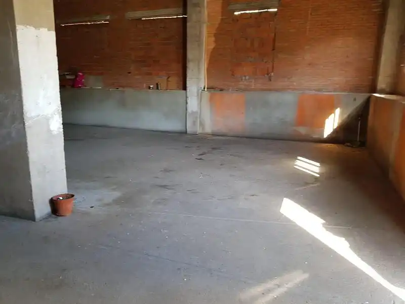 Local comercial en venda a Miralvalle - Av. Virgen del Puerto - La Data, imagen 4