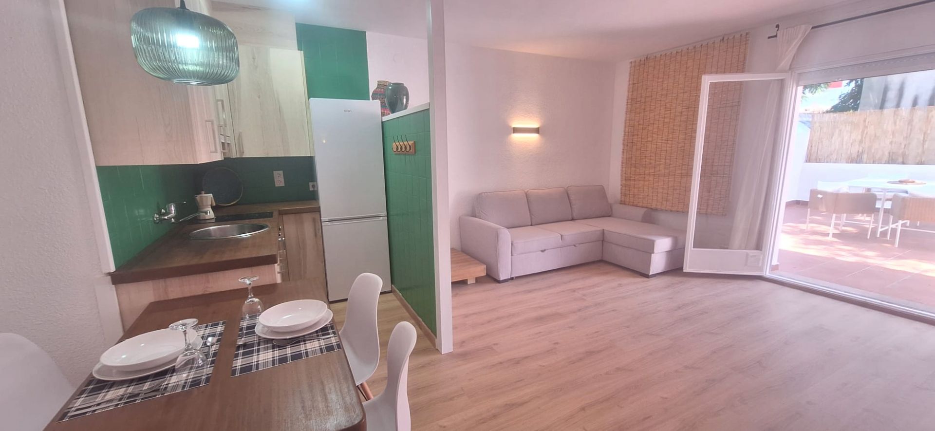 Living room of Apartment to rent in Sitges  with Air Conditioner, Terrace and Furnished