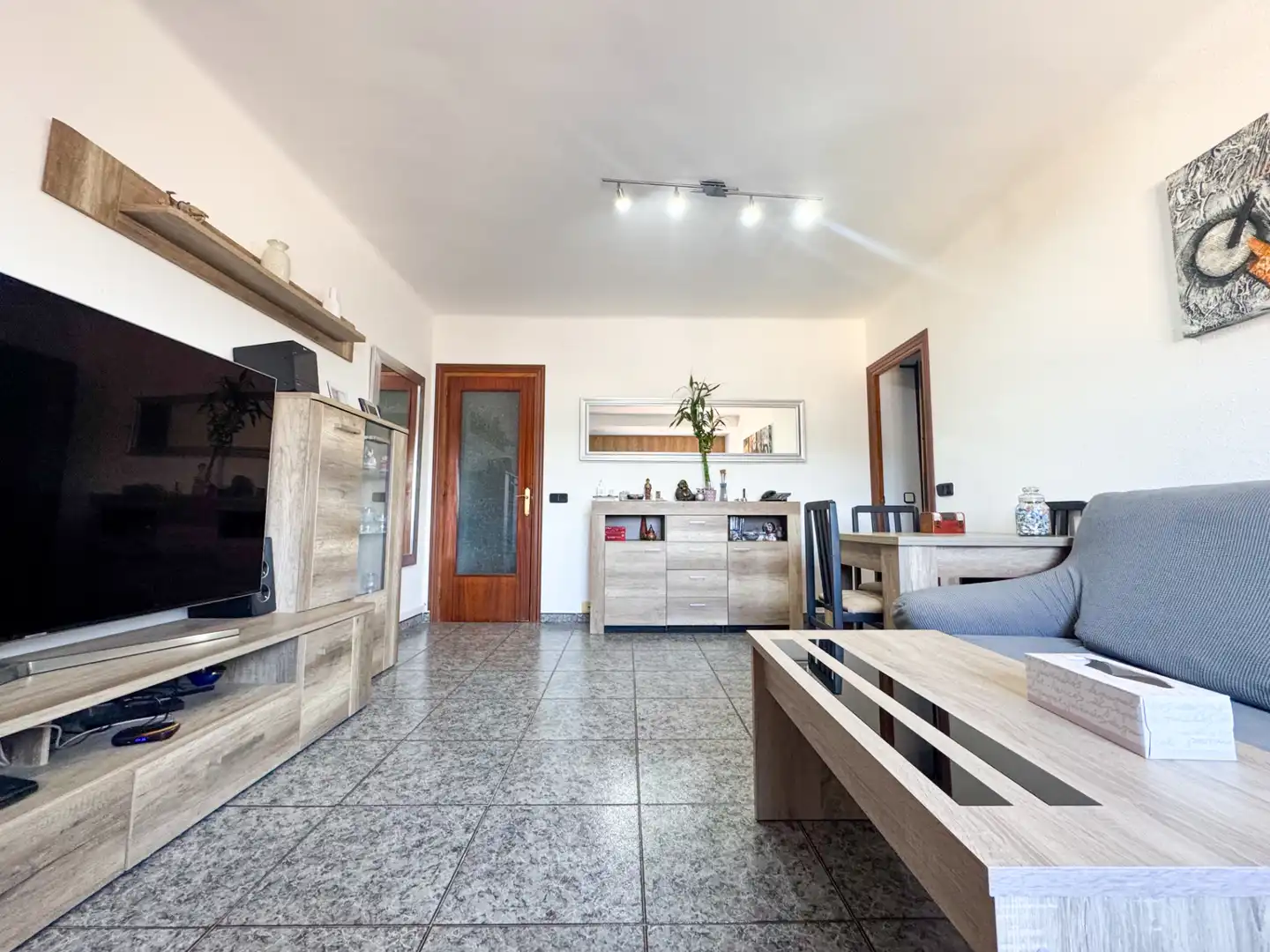 Piso con terraza en venta en Camí Ral de Barcelona, imagen 2