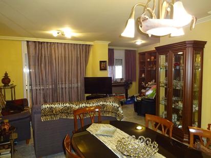 Sala d'estar de Dúplex en venda en Mataró amb Terrassa