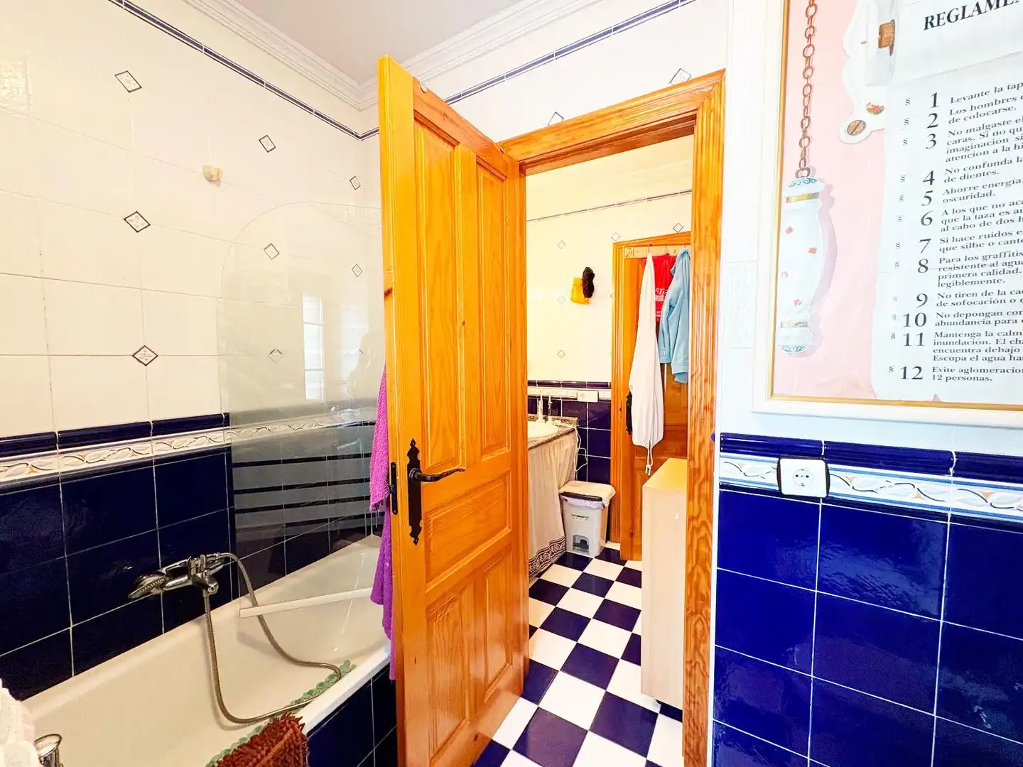 Baño de Casa o chalet en venta en Navarredonda de la Rinconada con Terraza, Trastero y Amueblado