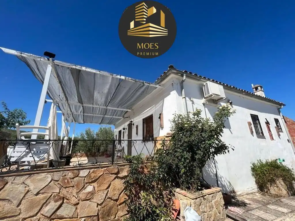 Vista exterior de Casa o chalet en venta en Martos con Terraza