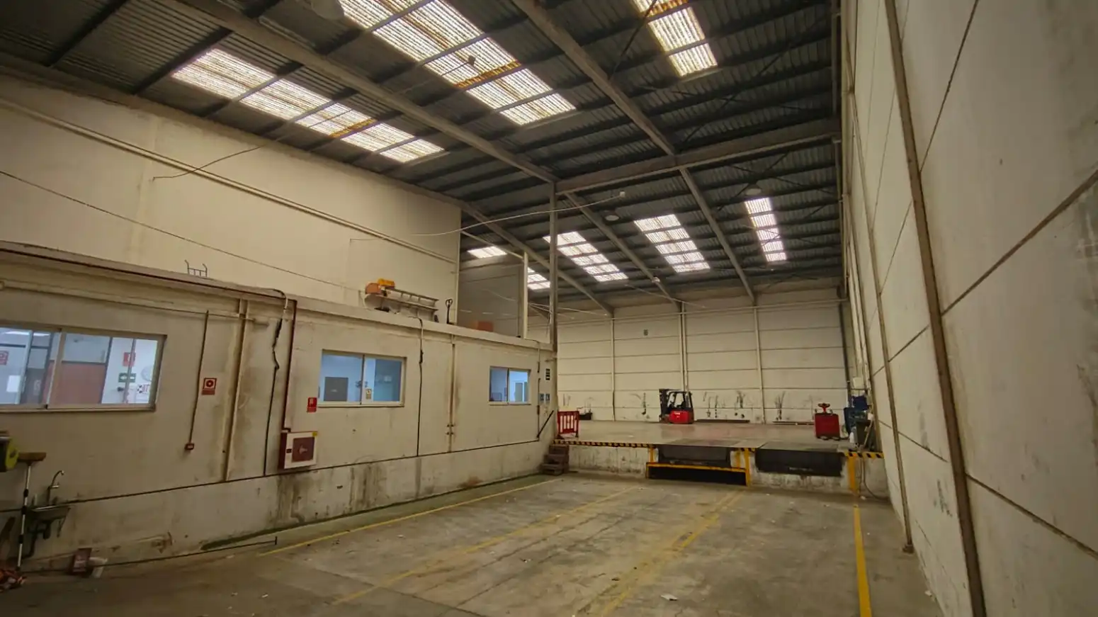 Industrial building to rent in Alaquàs, imagen 3