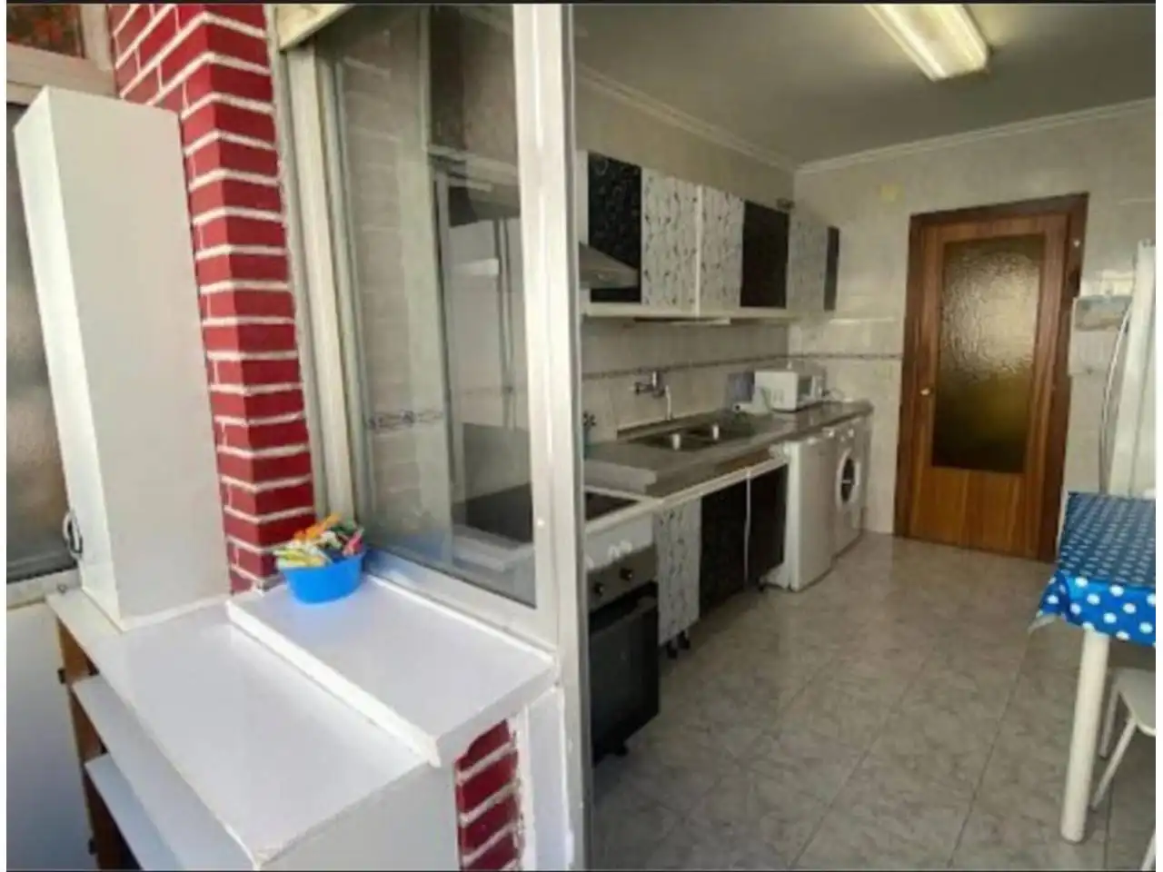 Kitchen of Flat for rent in Burgos  with Heating, Parquet flooring and Terrace