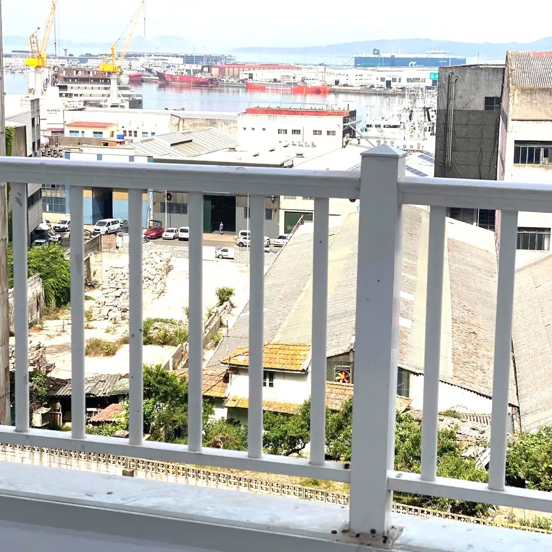 Balcony of Flat for rent in Vigo   with Parquet flooring, Terrace and Storage room