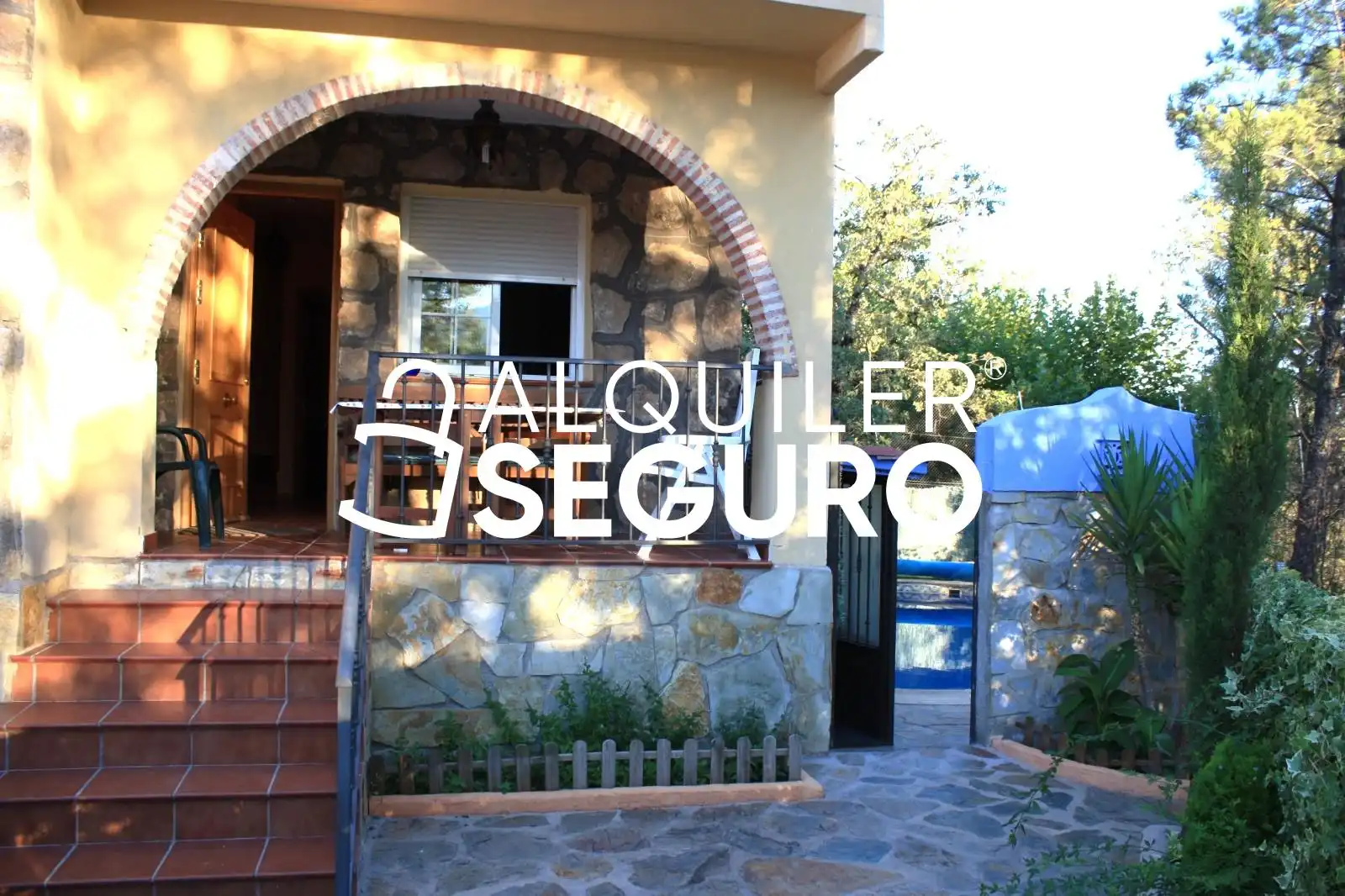 Casa o xalet de lloguer en La Adrada  amb Calefacció, Terrassa i Piscina