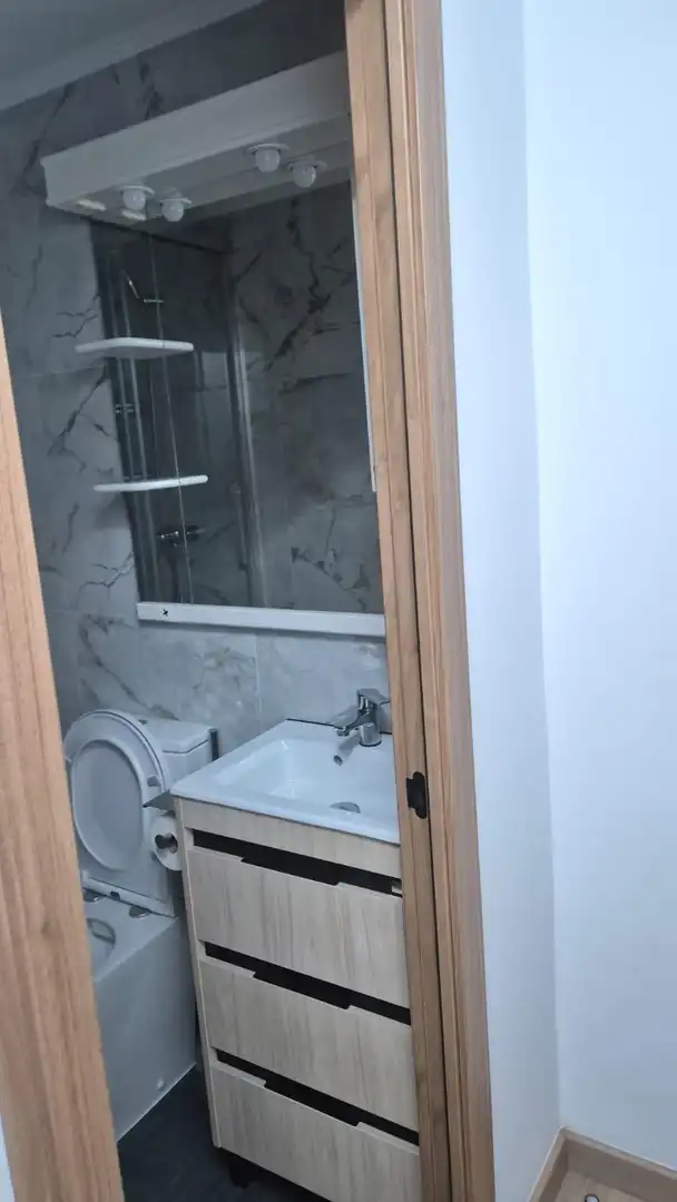 Badezimmer von Wohnungen zum Verkauf in Albacete