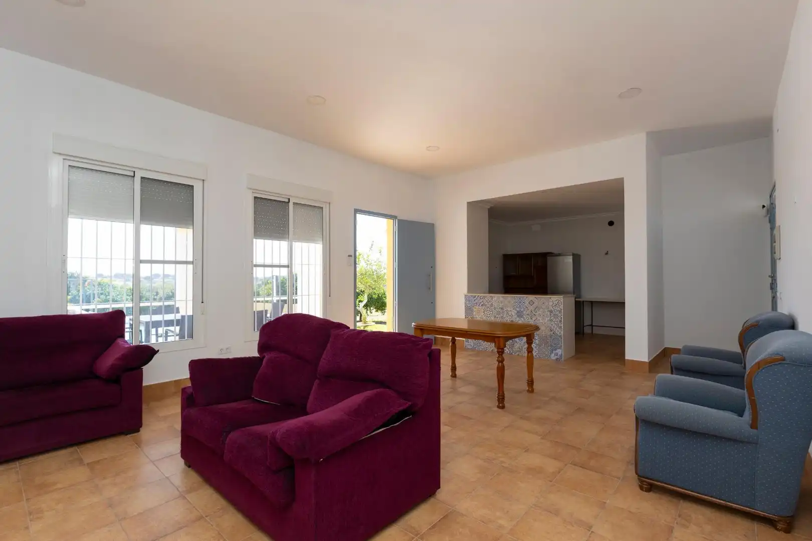 Sala de estar de Casa o chalet en venta en La Puebla del Río con Terraza, Trastero y Piscina