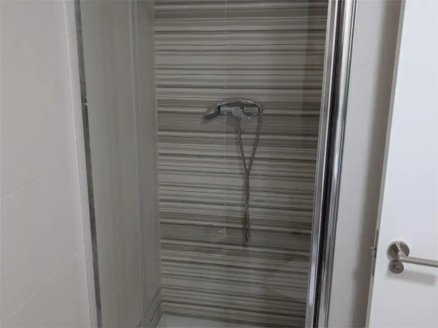 Badezimmer von Wohnungen zur Miete in El Campello mit Klimaanlage und Schwimmbad