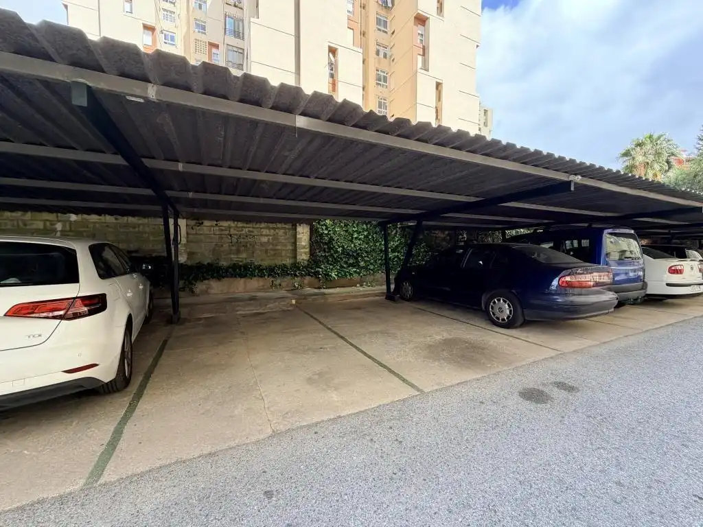 Parkplatz von Wohnung zum Verkauf in Málaga mit Privatgarten, Terrasse und Gemeinschaftspool