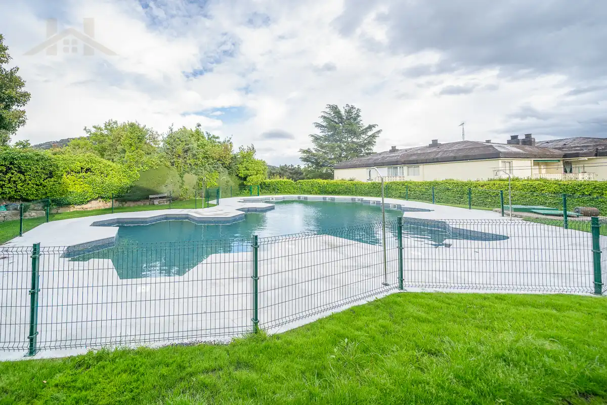 Piscina de Piso en venta en Collado Mediano con Aire acondicionado, Calefacción y Terraza
