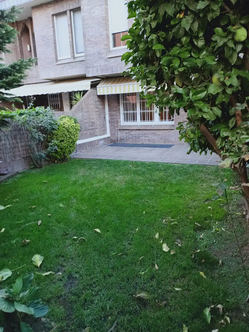 Einfamilien-Reihenhaus zur Miete in L'Eixample