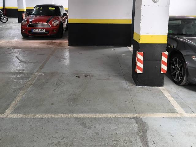 Garaje en Venta en Calle de Valverde en Universidad - Malasaña