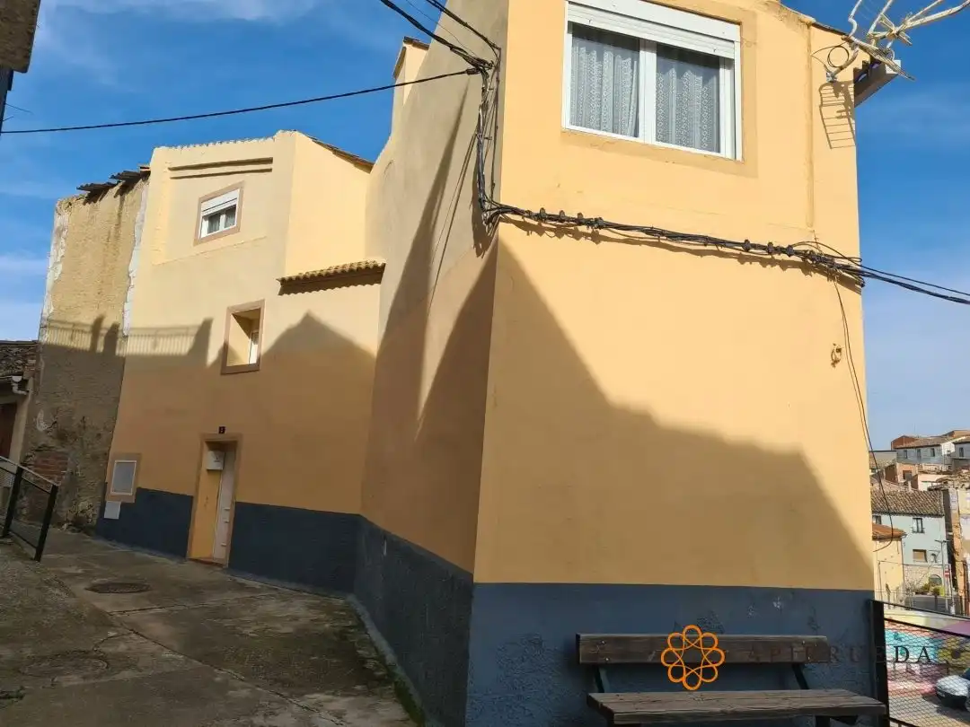 Vista exterior de Casa o chalet en venta en Escatrón con Calefacción y Amueblado