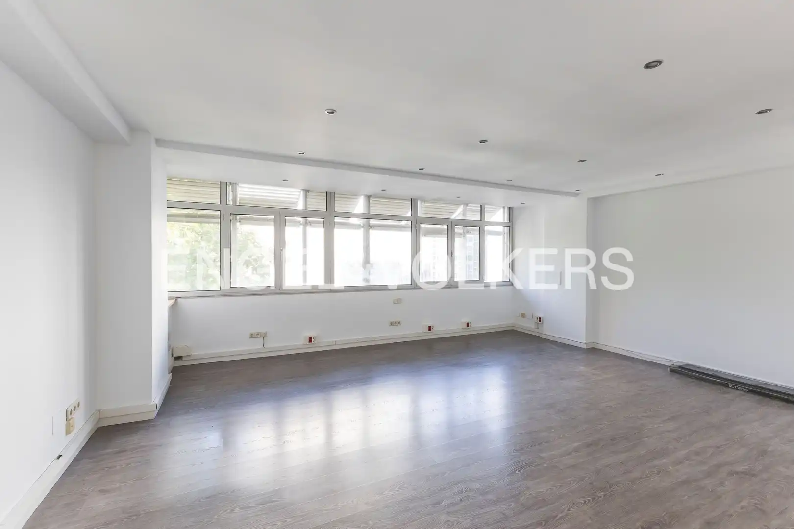 Außenansicht von Wohnung zur Miete in Madrid mit Heizung und Privatgarten