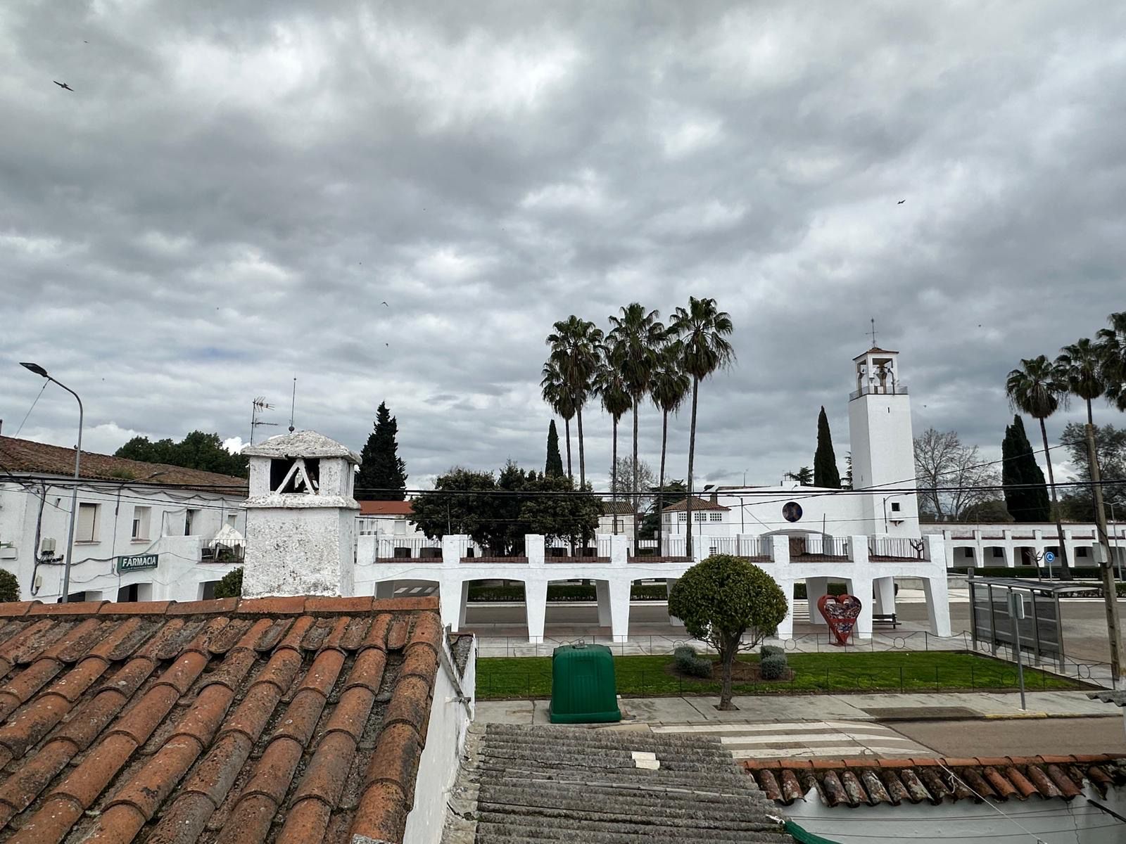Exterior view of Single-family semi-detached for sale in Badajoz Capital  with Air Conditioner and Terrace