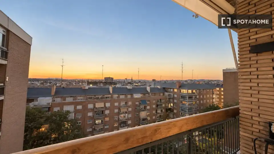 Appartamento con terrazza in affitto a Chamberí, imagen 5