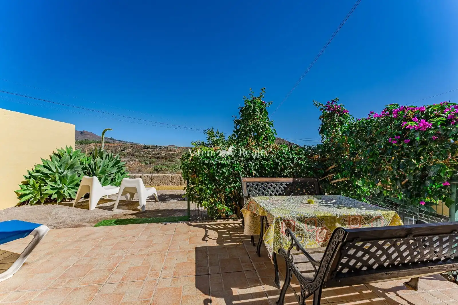 Terrassa de Casa adosada en venda en San Miguel de Abona amb Jardí privat, Terrassa i Moblat
