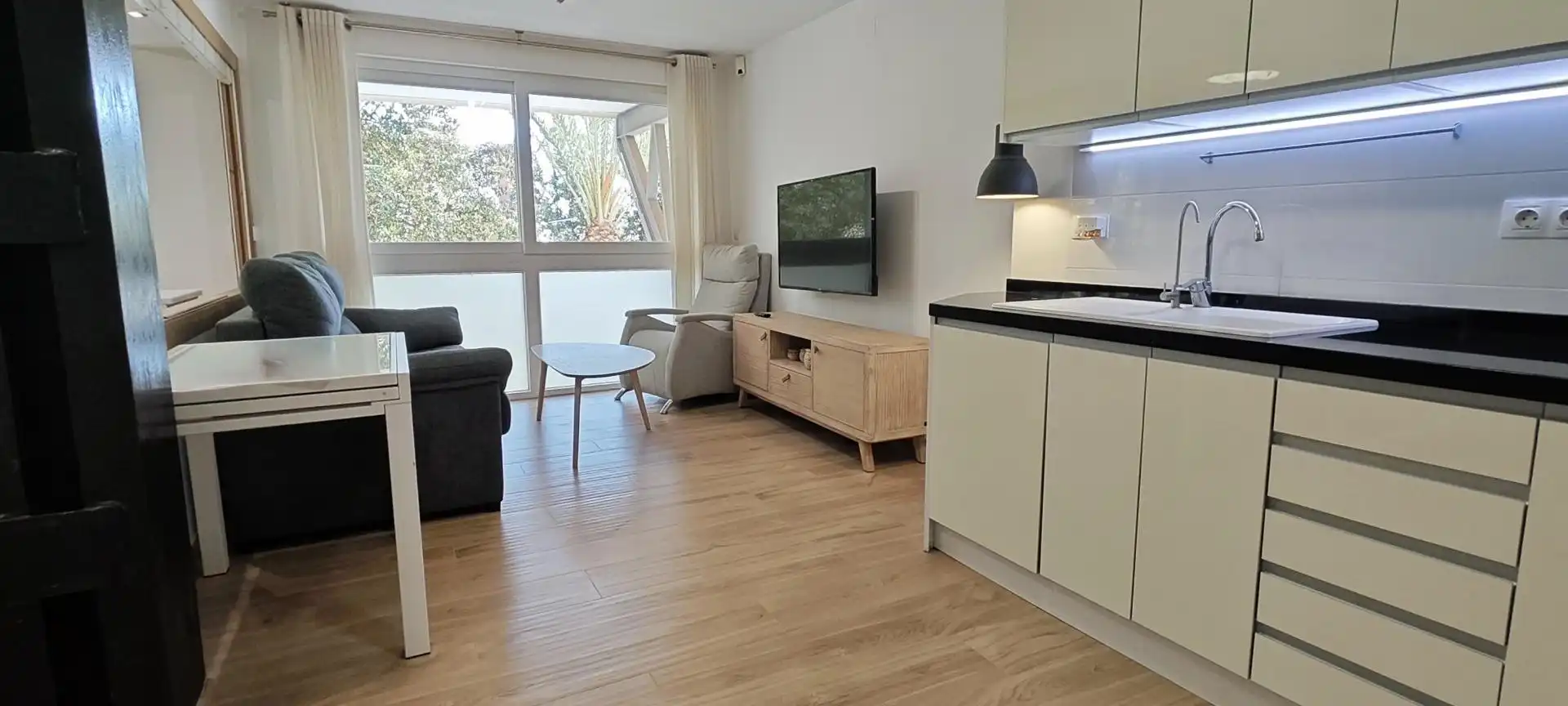 Living room of Apartments for sale in Alicante / Alacant  with Air Conditioner, Private garden and Storage room