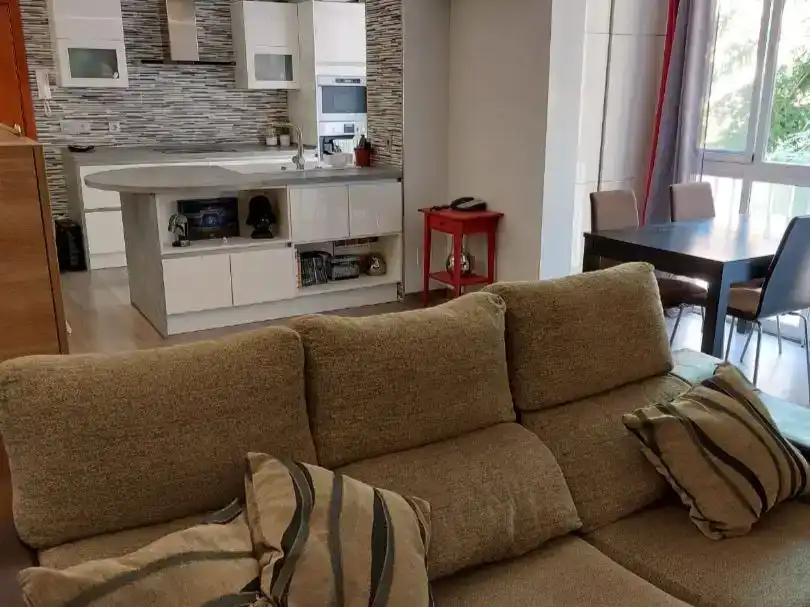 Sala d'estar de Pis en venda en Sevilla amb Aire condicionat, Parquet i Moblat