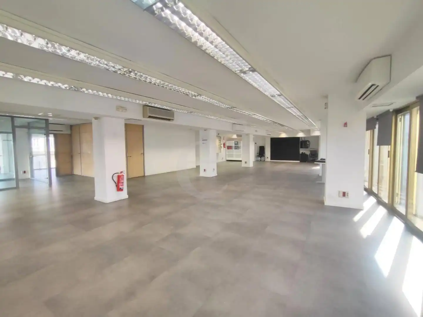 Oficina amb ascensor de lloguer a Ciutat Vella, imagen 4