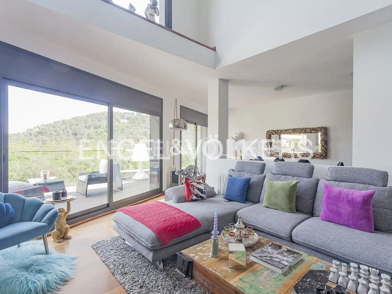 Sala d'estar de Casa o xalet en venda en Sant Cugat del Vallès amb Calefacció, Jardí privat i Parquet