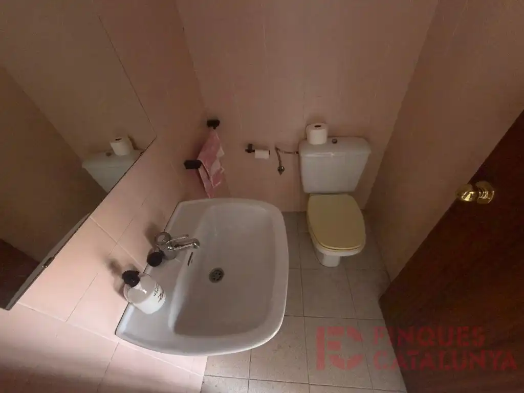 Bathroom of Houses for sale in Girona