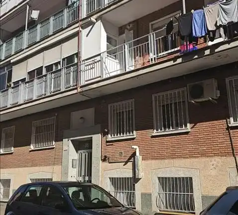 Vista exterior de Pis en venda en Villaverde