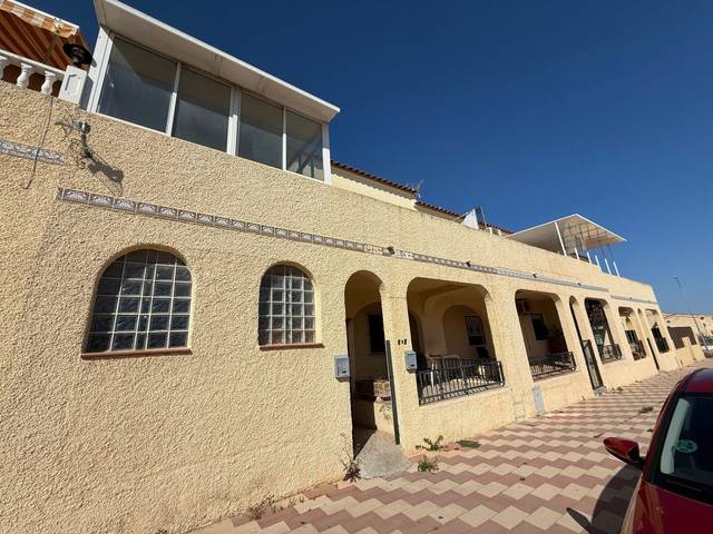 Casa-chalet en Venta en Av. Juan Carlos I en San Fulgencio