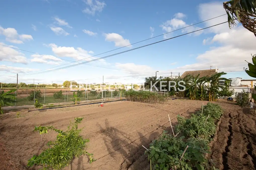 Country house zum Verkauf in Valencia mit Heizung und Privatgarten
