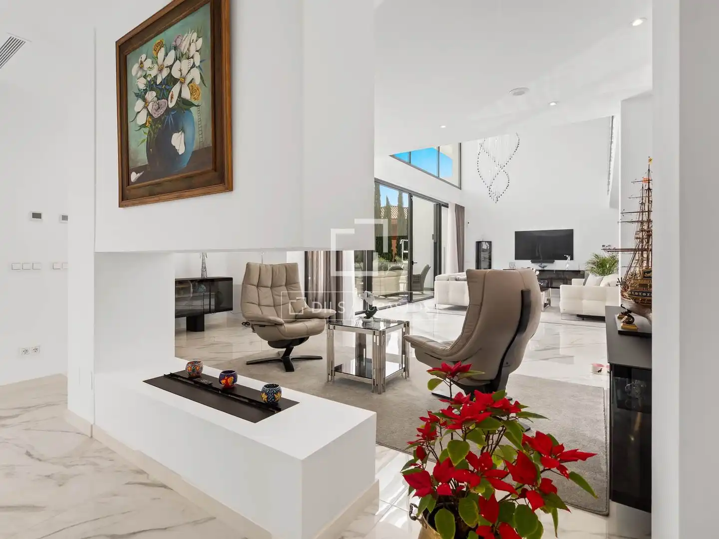 Living room of Houses for sale in Benahavís  with Air Conditioner, Heating and Private garden