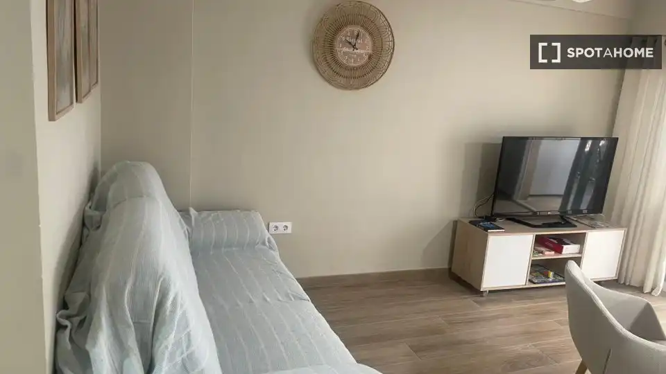 Schlafzimmer von Wohnung zur Miete in Cullera mit Klimaanlage, Heizung und Möbliert