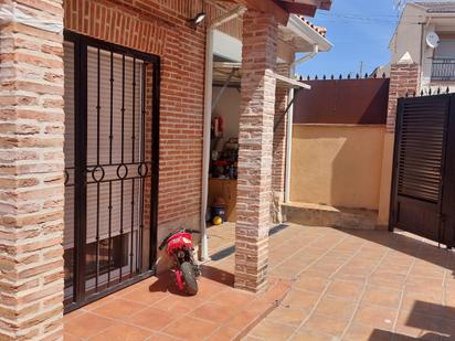 Exterior view of Single-family semi-detached for sale in Morata de Tajuña