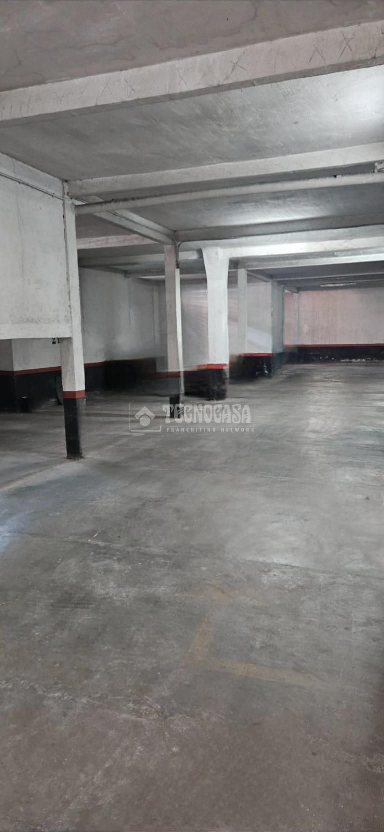 Garage for sale in Leganés