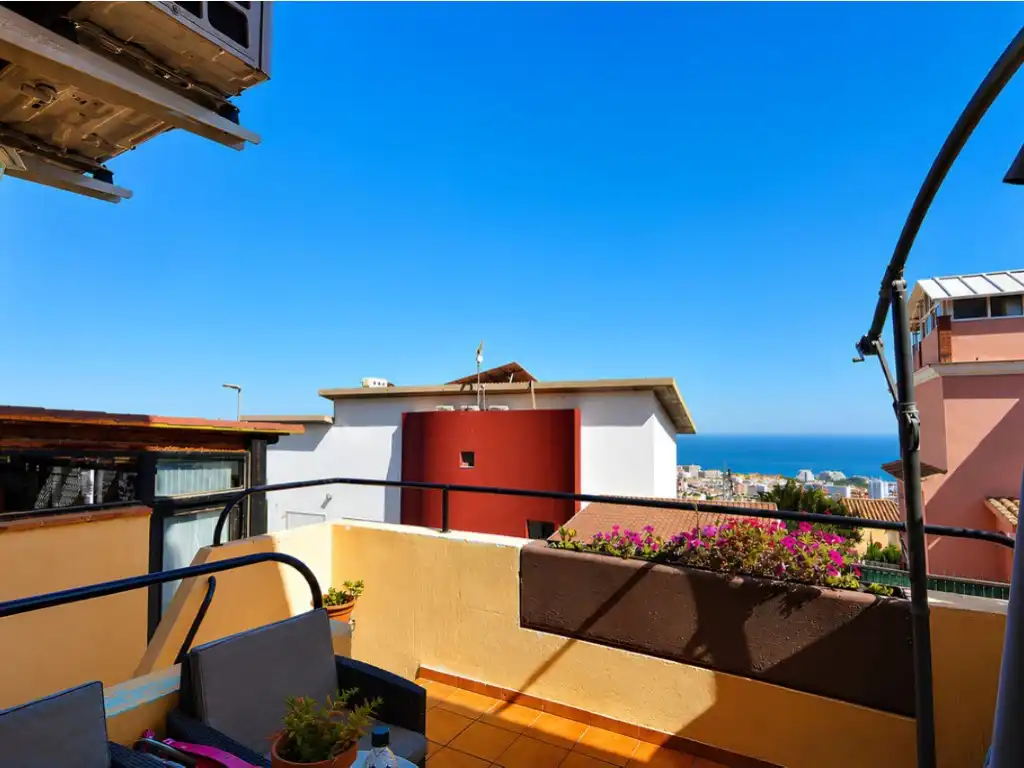 Terraza de Casa adosada en venta en Benalmádena con Aire acondicionado, Jardín privado y Amueblado